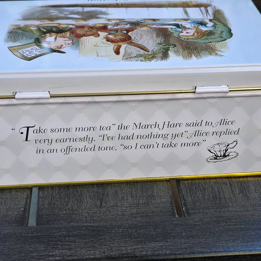 Alice Adventures in Wonderland empty metal tin - Picture 6 of 12